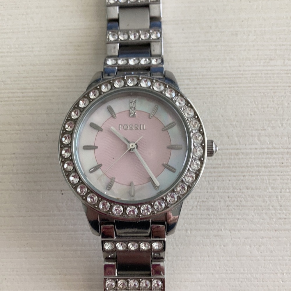 Stainless Steel Fossil Watch. Great condition. - Picture 2 of 5